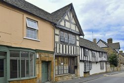 Winchcombe Wallpaper