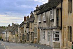 Winchcombe Wallpaper