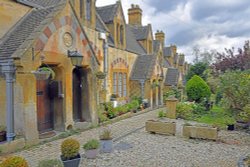 Winchcombe Wallpaper