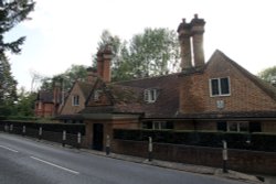 Donnington Hospital on the Oxford Road in Donnington Wallpaper