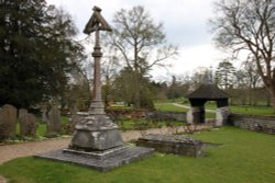Part of the churchyard and the lych gate of St. Mark's Church, Englefield Wallpaper