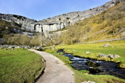 Malham Cove & Beck Viewed from the Approach Path Wallpaper