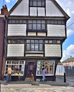 The Old King's School Shop, or Crooked House on Palace Street