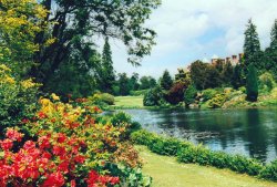 Sandringham House grounds Wallpaper