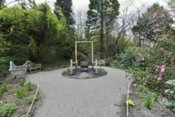 Riverhill Himalayan Garden Wallpaper