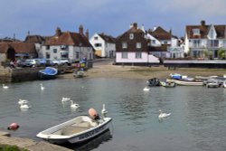 An arm of Chichester Harbour at Emsworth Wallpaper