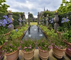 Arundel Castle Garden Wallpaper