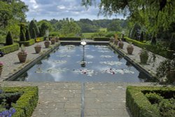 Borde Hill Garden Wallpaper