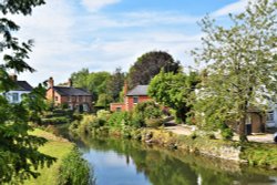 The River Arrow at Eardisland. Wallpaper