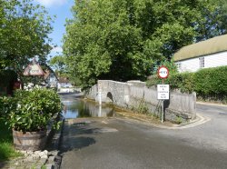 The Ford at Eysnford Wallpaper