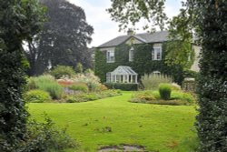 Bressingham Gardens Wallpaper