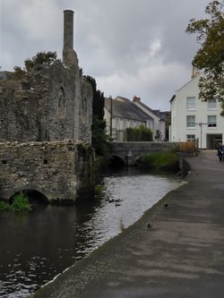 The Constable's House and bridge in Christchurch