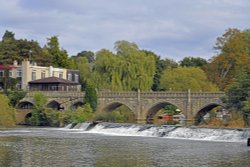 Bathampton Toll Bridge and Weir Wallpaper