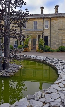 Leonardslee House, Horsham