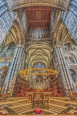 Cathedral Church of St Mary and St Ethelbert, Hereford: the transept