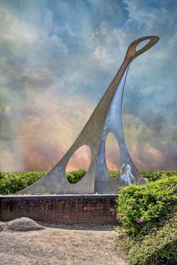 Needle Point sculpture, Worcester