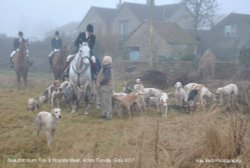 Beaufort Hunt, Fox & Hounds Meet, Acton Turville, Gloucestershire 2017 Wallpaper