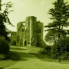 A picture of Newark Castle on a fine summers day