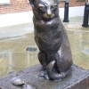 Statue of Dr.Samuel Johnson`s cat, Hodge, in Gough Square