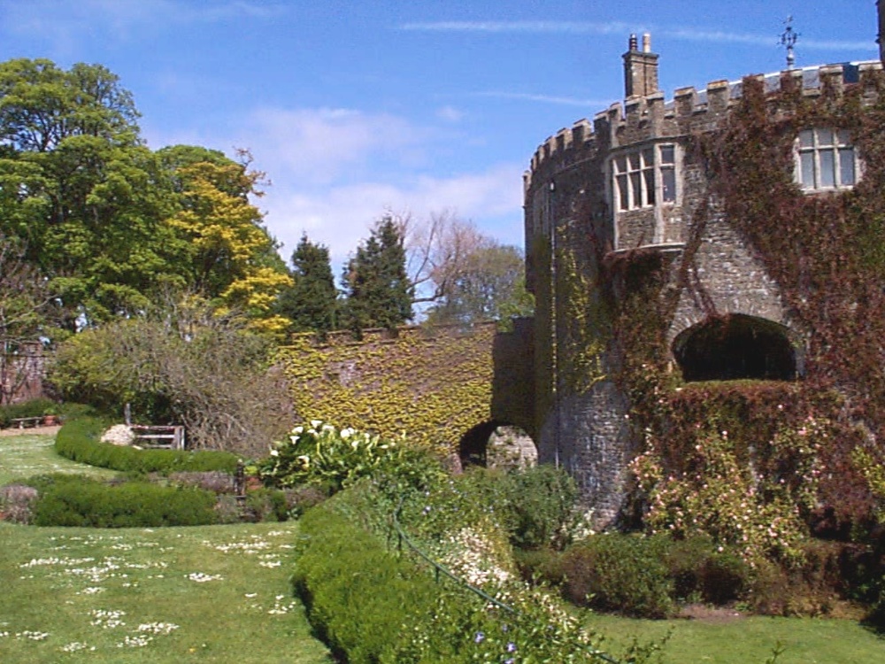 Walmer Castle from gardens