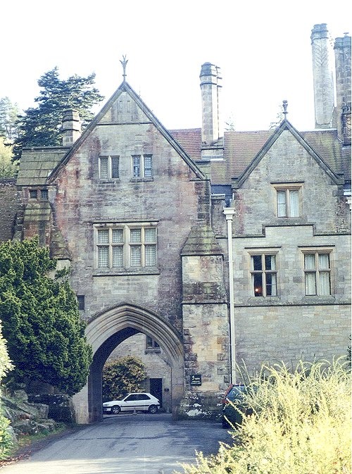 Cragside House driving entrance
