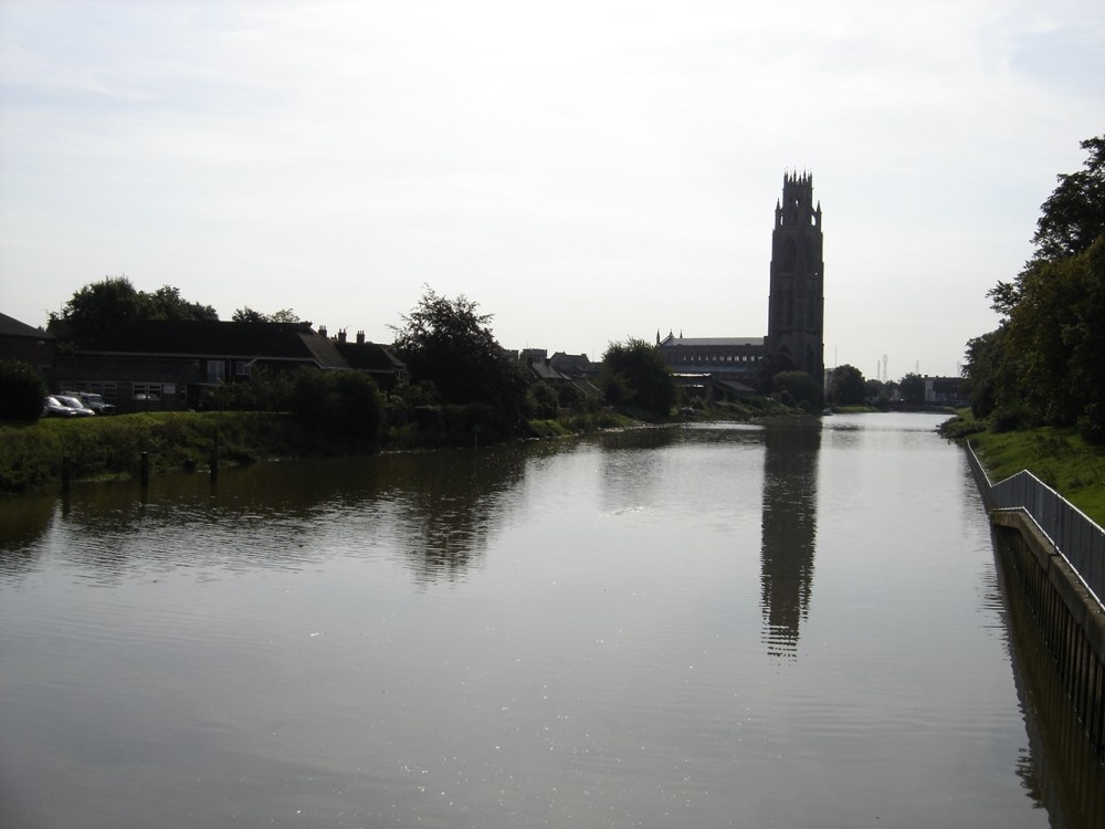 River Witham with the Boston stump in background. - September 2004. Boston, Lincolnshire