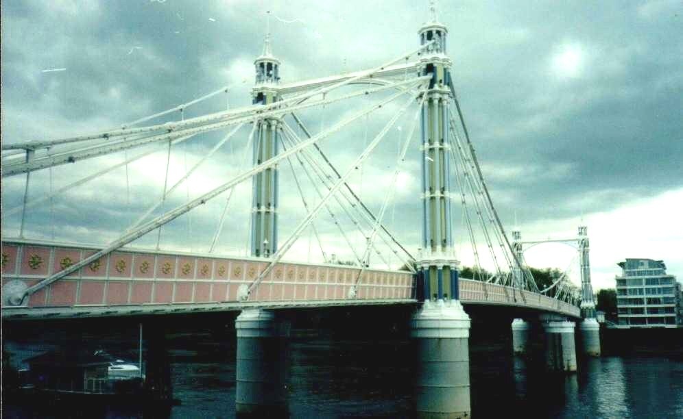 London, Alfred Bridge - May 2001