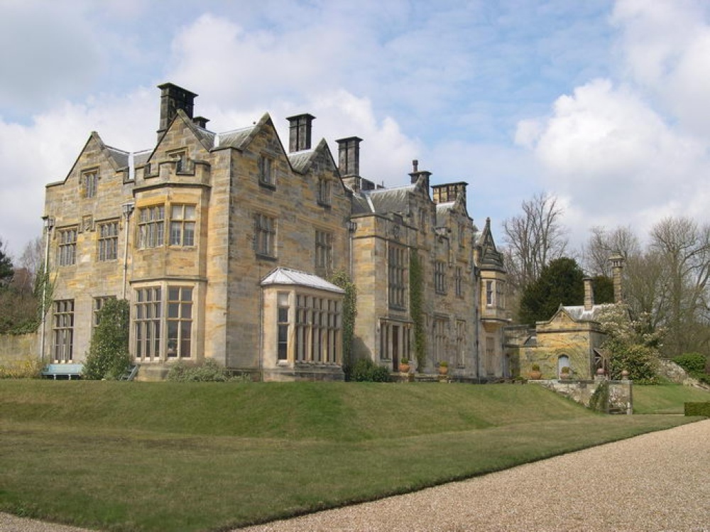 "Bateman's in Burwash, East Sussex. Home of Rudyard Kipling" by wai5o