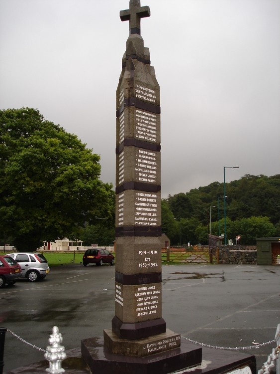 The War Memorial, Llanberis, North Wales.