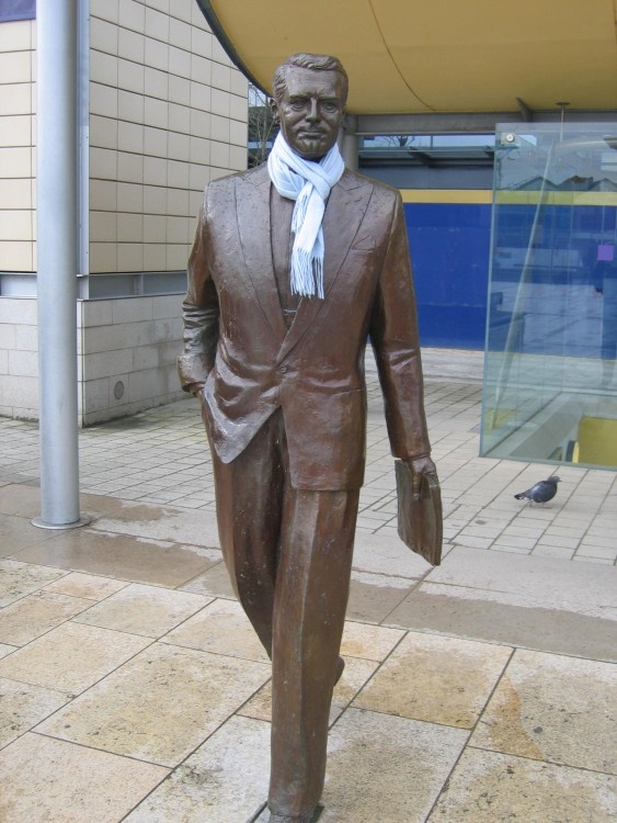 Statue of Cary Grant at Bristol
