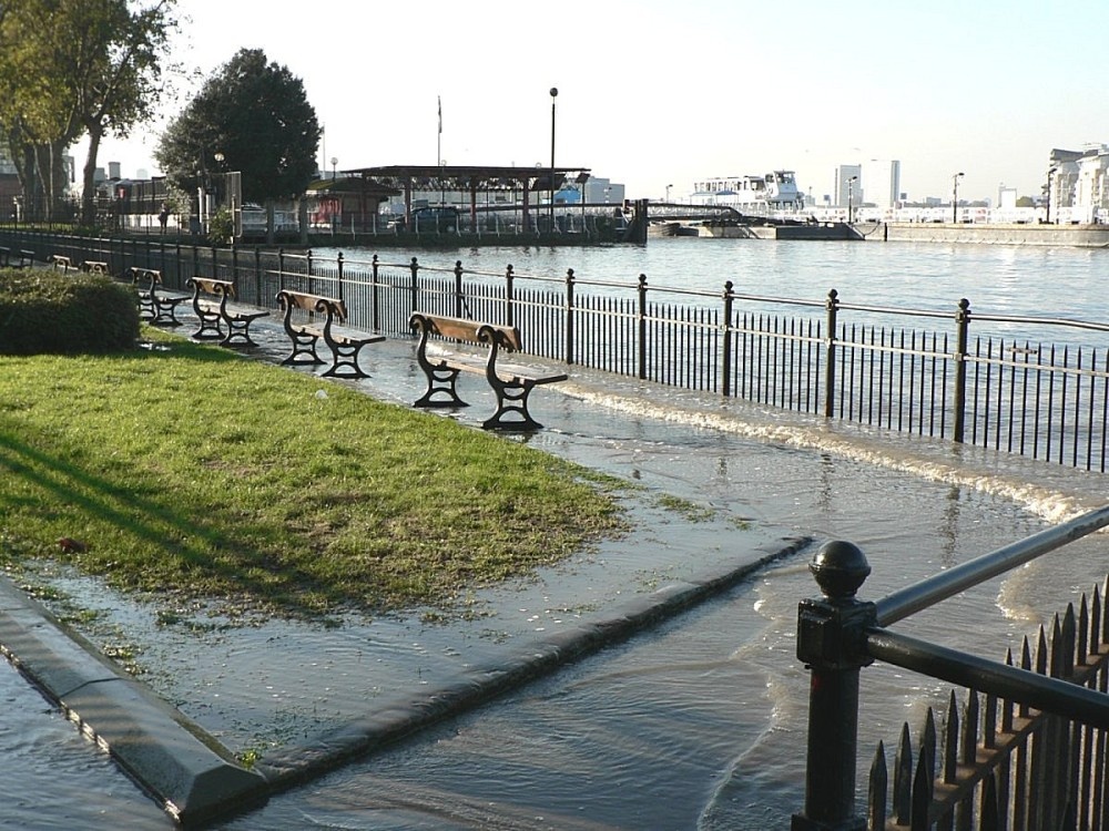 Very High Tide at Greenwich