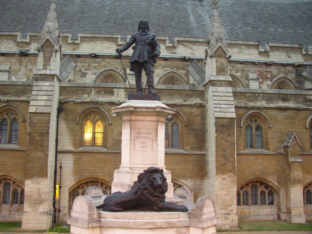 Statue of Oliver Cromwell, London