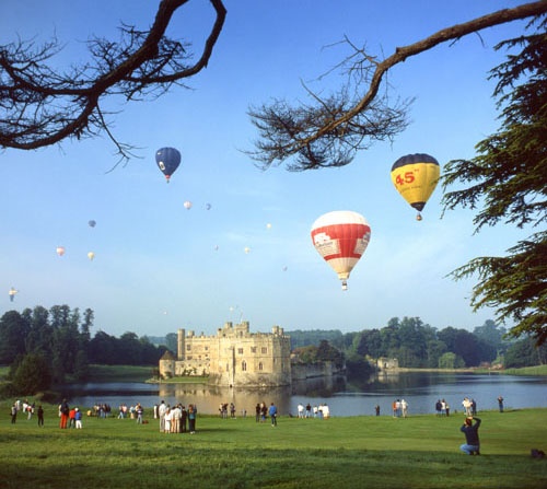 Balloon rally at Leeds Castle, Kent