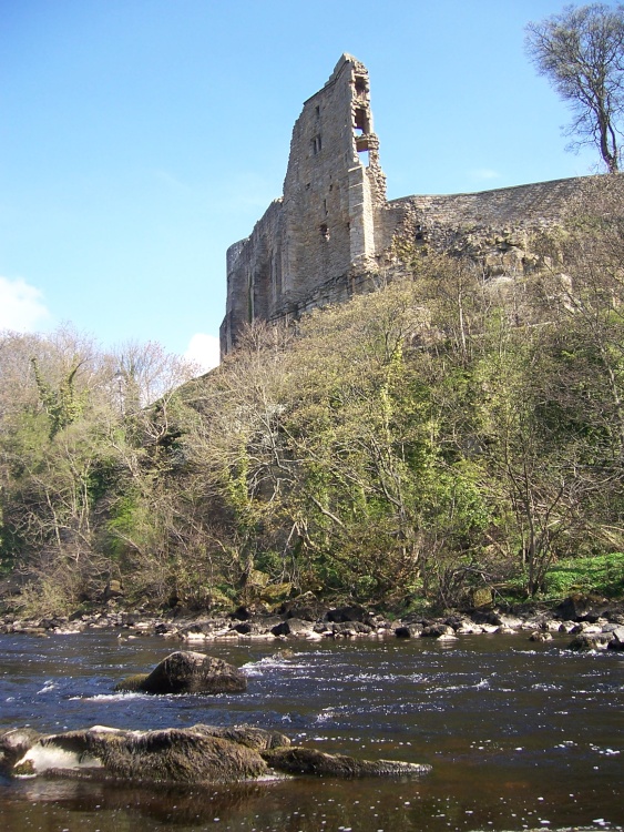 Barnard Castle from the banks of the River Tees
