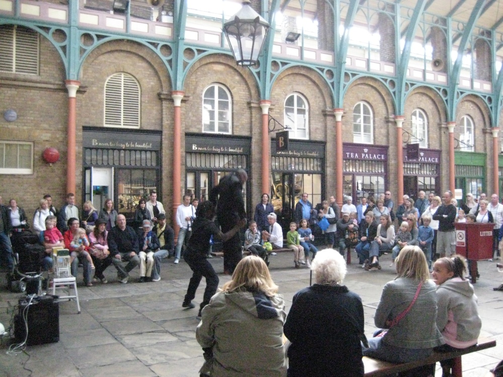 Covent garden street performers