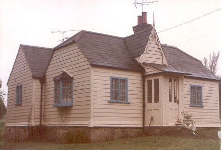 Faygate Place Cottage Nov 1991