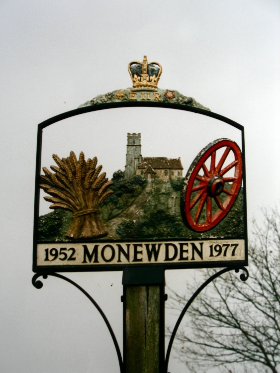 Pictures of Monewden