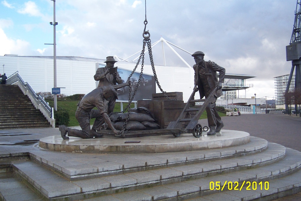 Tribute to the dockers outside the ExCel