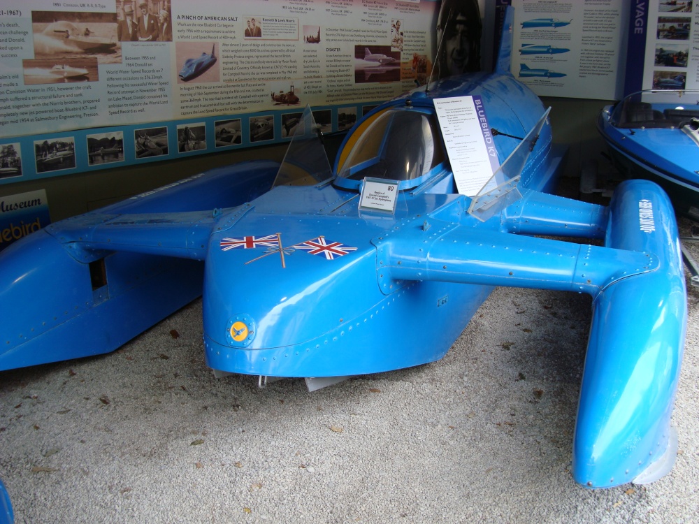 Bluebird K7 hydroplane. Car, boat or plane?
