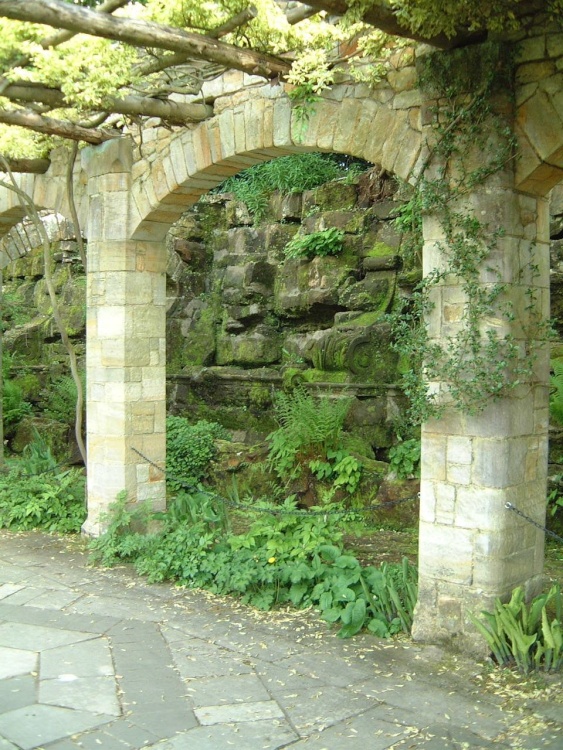 Hever Castle, May 2001