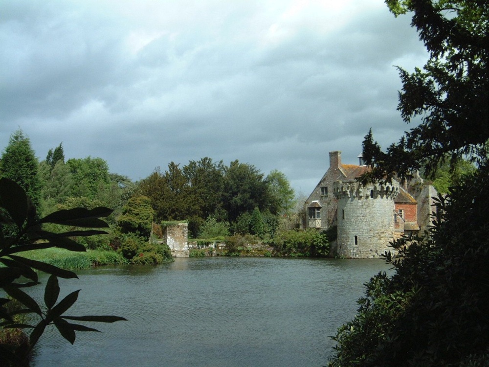 Scotney Castle May 2001