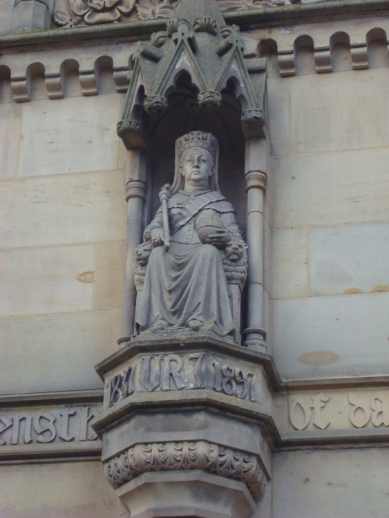Statue of Queen Victoria at the Clock Tower
