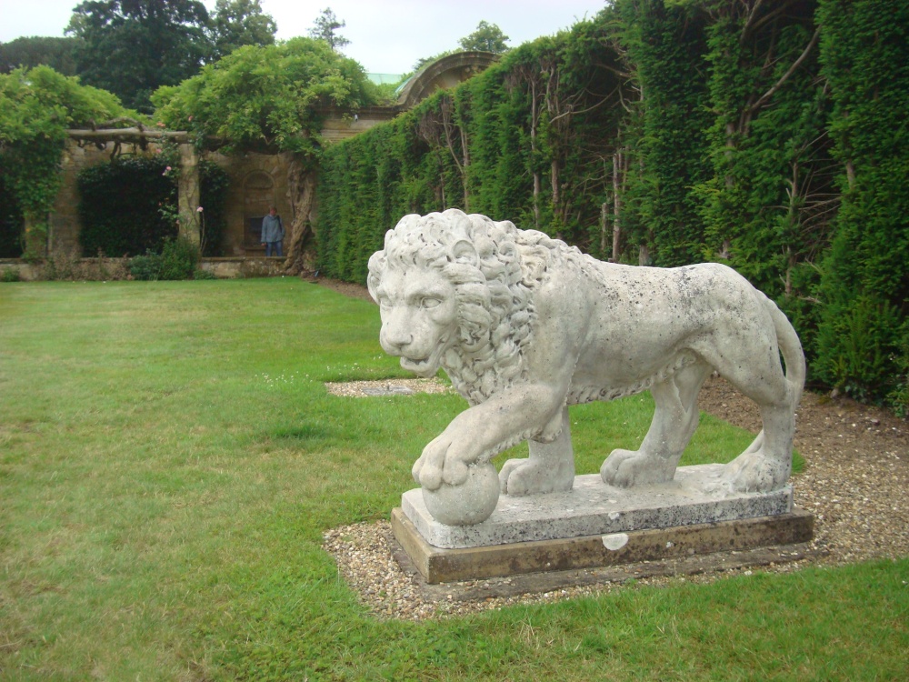 Hever Castle Lion