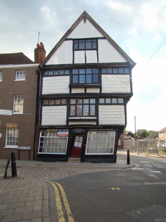 Crooked House in Canterbury