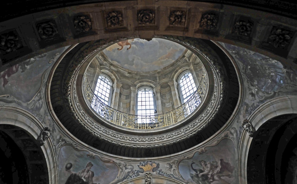 Castle Howard inside under the dome