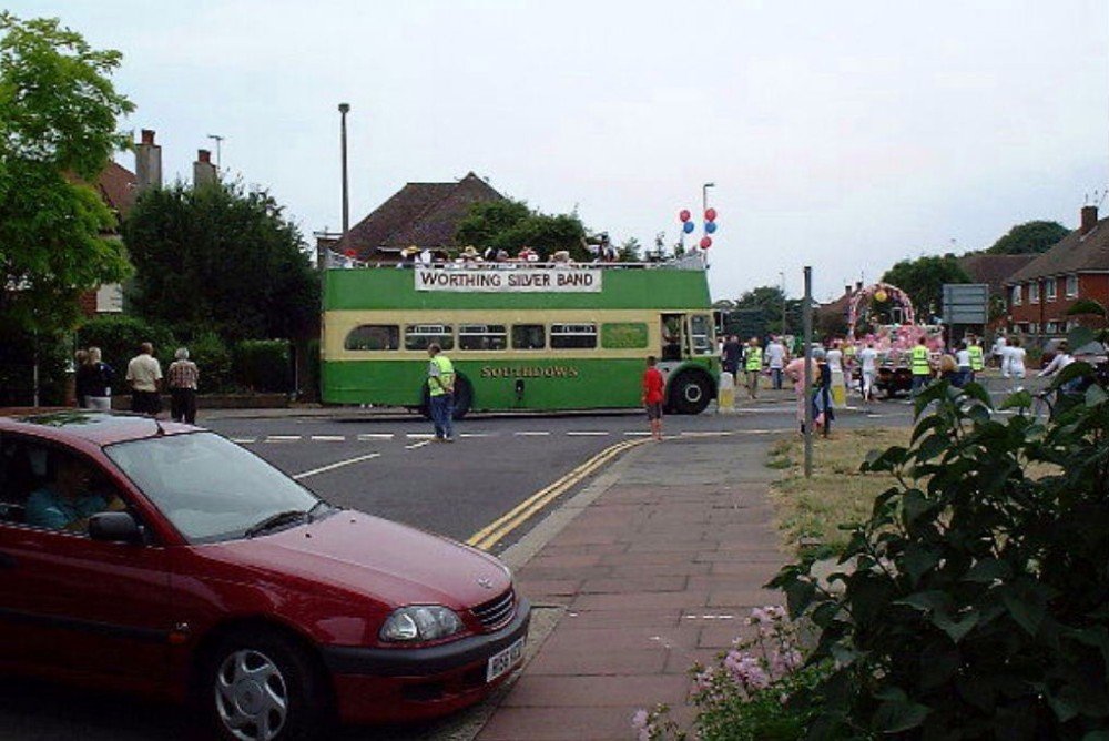 Broadwater carnival 2005 at Beaumont Road to Sompting Ave junction Worthing