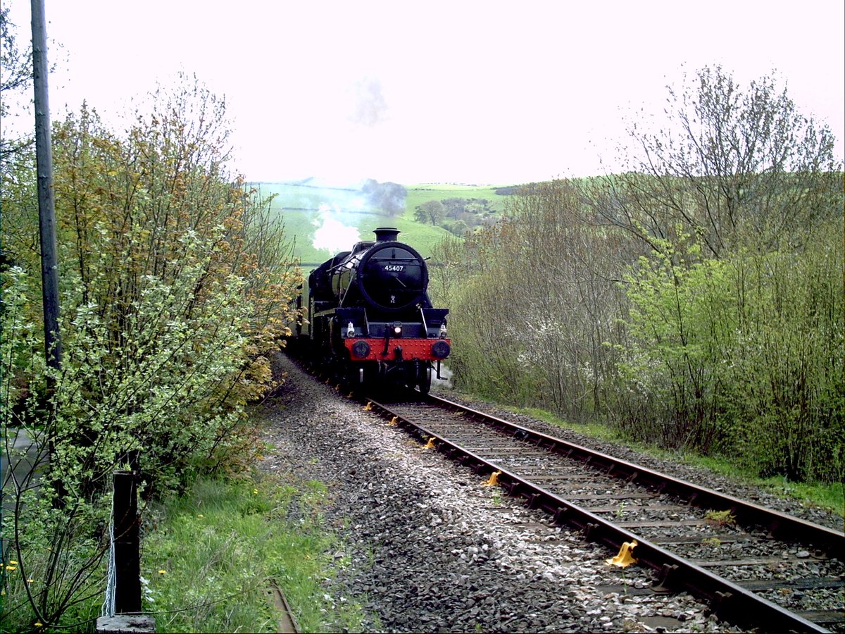 Steam train coming off Knucklas viaduct, Summer 2006