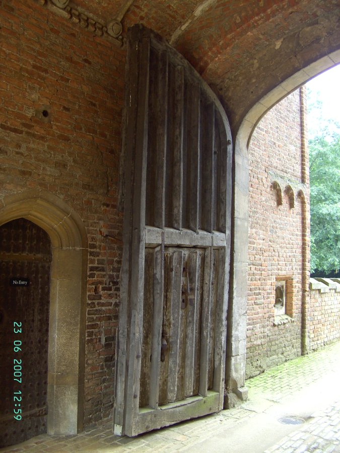 Hall Gates