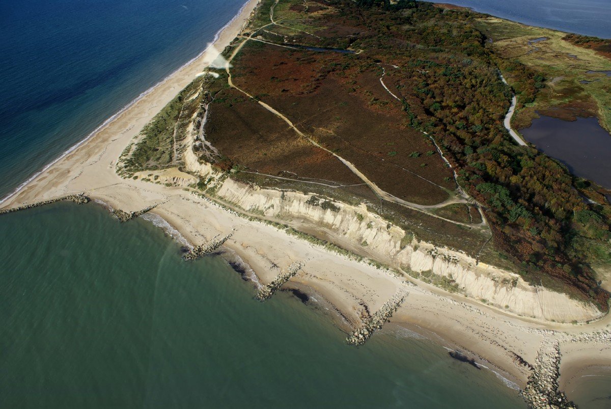 hengistbury-head-aerial-by-mark-kopczewski-at-picturesofengland