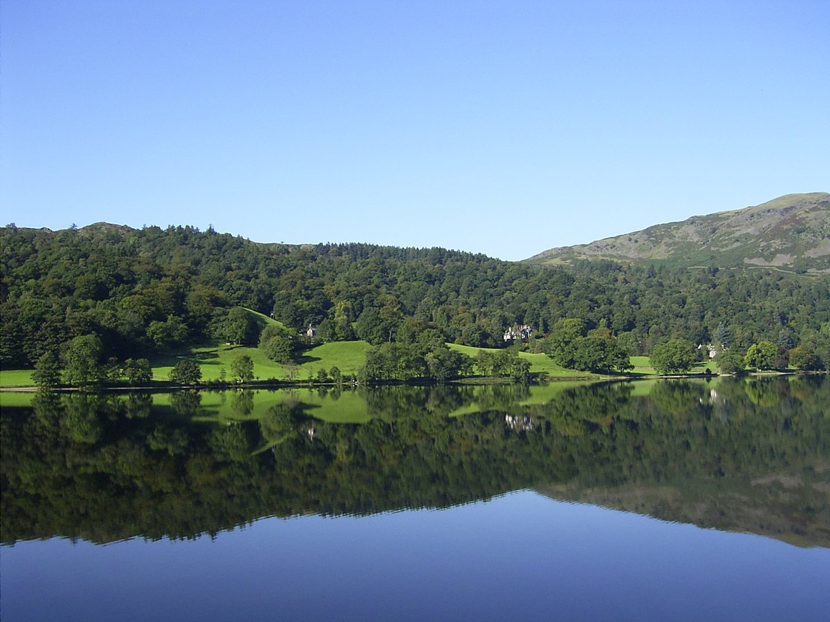 Septermber Morning reflcetions on Grasmere, Cumbria